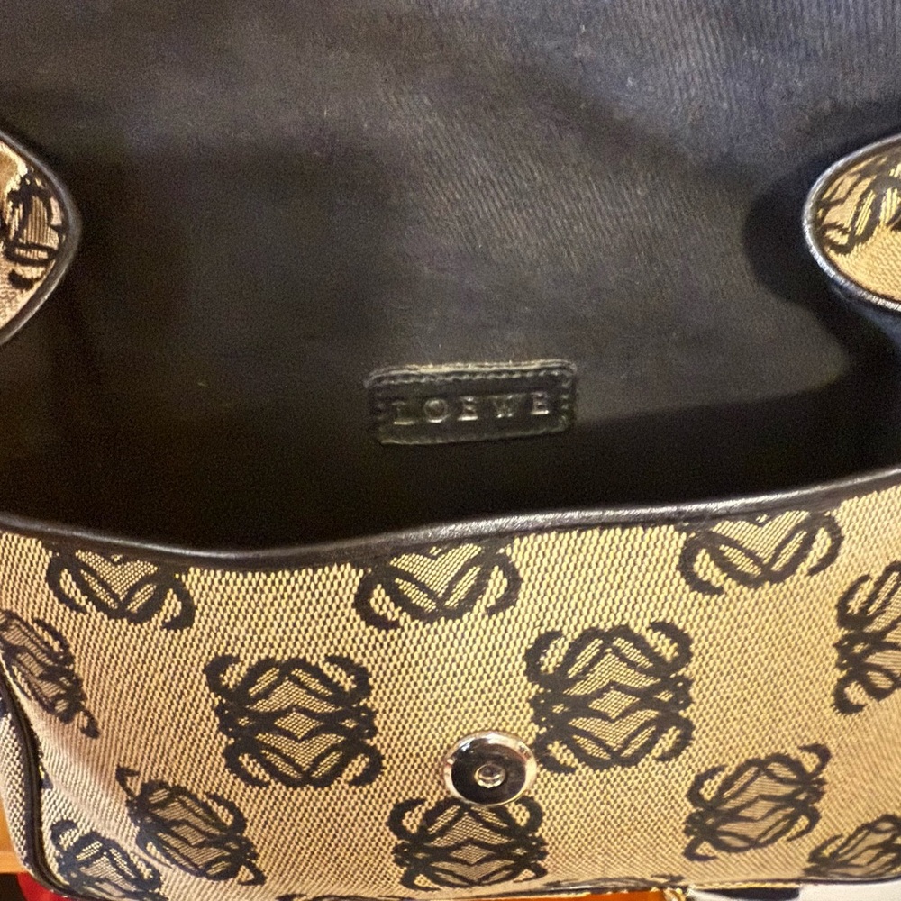 🛍️ Loewe crossbody bag - Picture 4 of 7